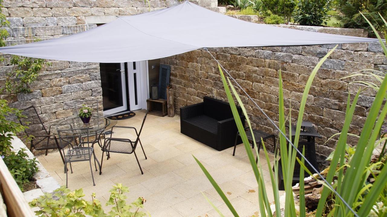 Ferienwohnung Burgblick im Neuffener Tal mit Sauna und Wallbox Frickenhausen  Exterior foto