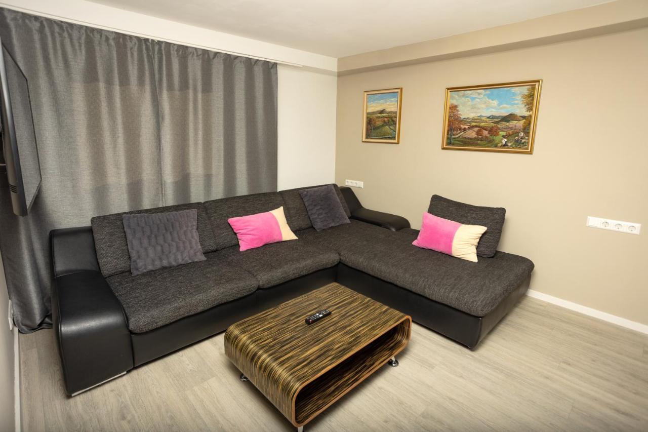 Ferienwohnung Burgblick im Neuffener Tal mit Sauna und Wallbox Frickenhausen  Exterior foto
