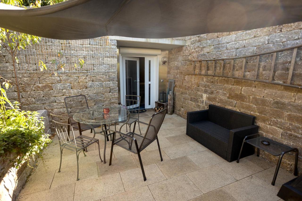 Ferienwohnung Burgblick im Neuffener Tal mit Sauna und Wallbox Frickenhausen  Exterior foto